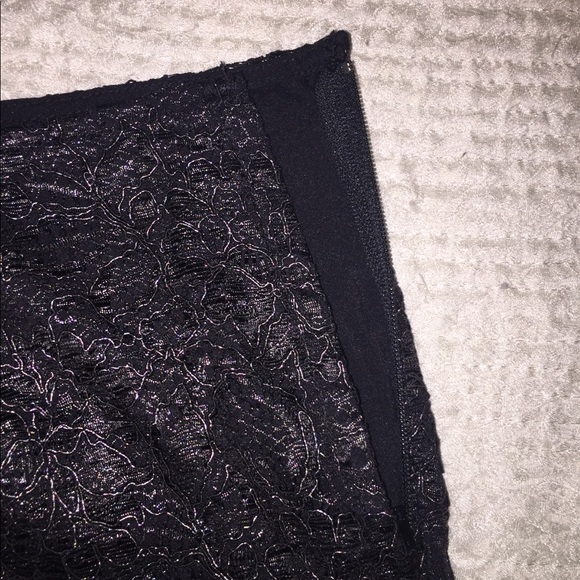 GUESS Dress Shorts 2 - Picture 2 of 7